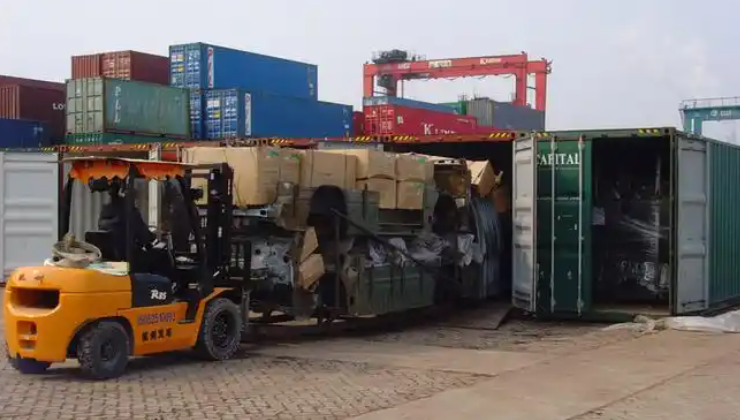 海内海运中什么是客栈转运及港内装箱拆箱